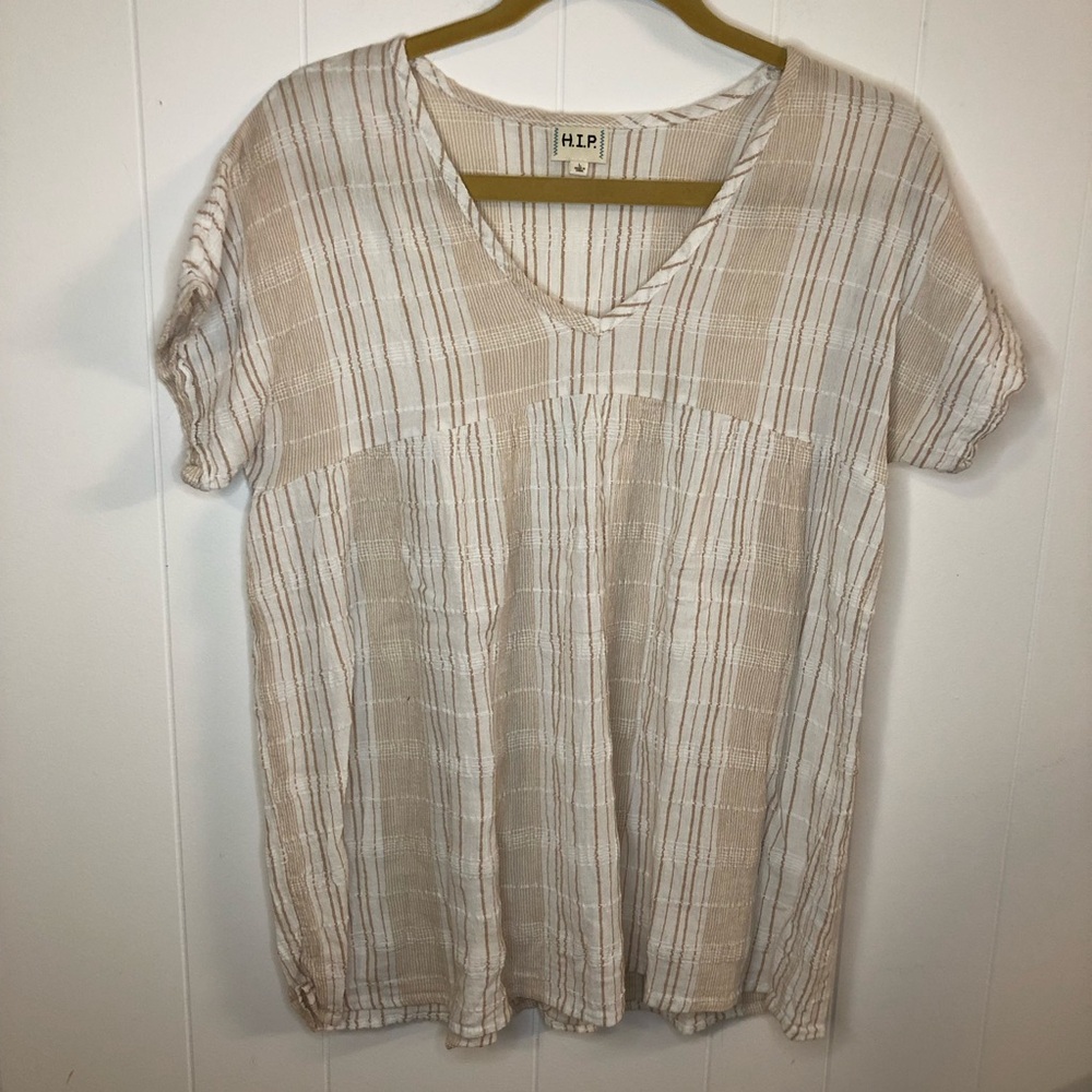 h.i.p. Short Sleeve V-Neck Tunic in Beige and White Stripe